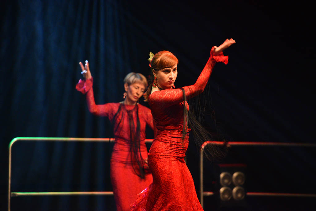 Ogniste rytmy flamenco w mroźny grudniowy wieczór