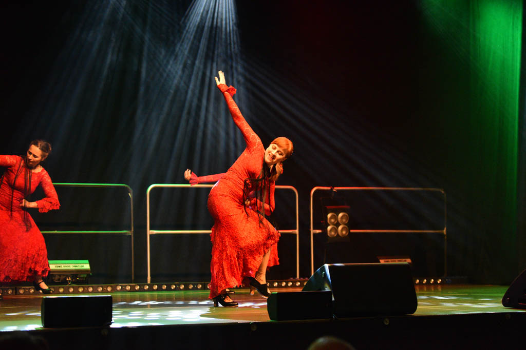 Ogniste rytmy flamenco w mroźny grudniowy wieczór