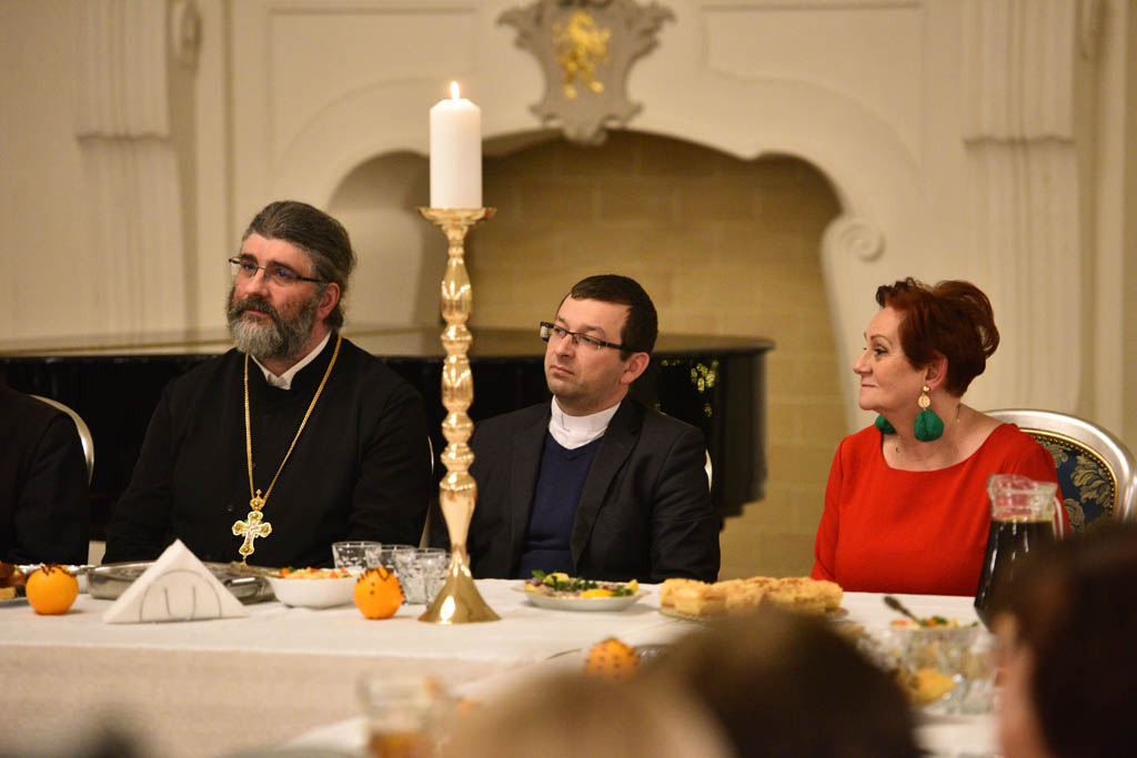 Dziesięć narodowości zasiadło przy wspólnym wigilijnym stole