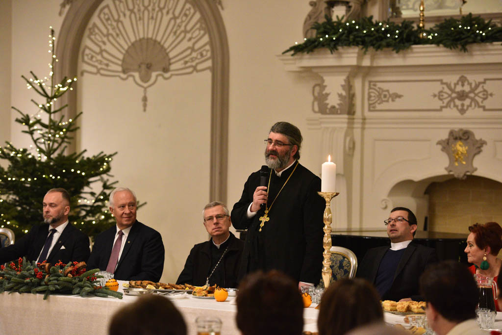 Dziesięć narodowości zasiadło przy wspólnym wigilijnym stole
