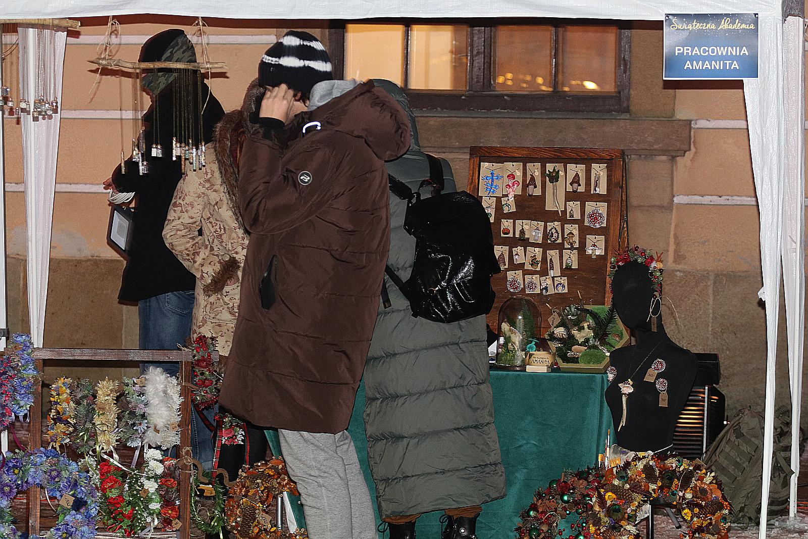 Kiermasz, występy i inne atrakcje na „Świątecznej Akademii”