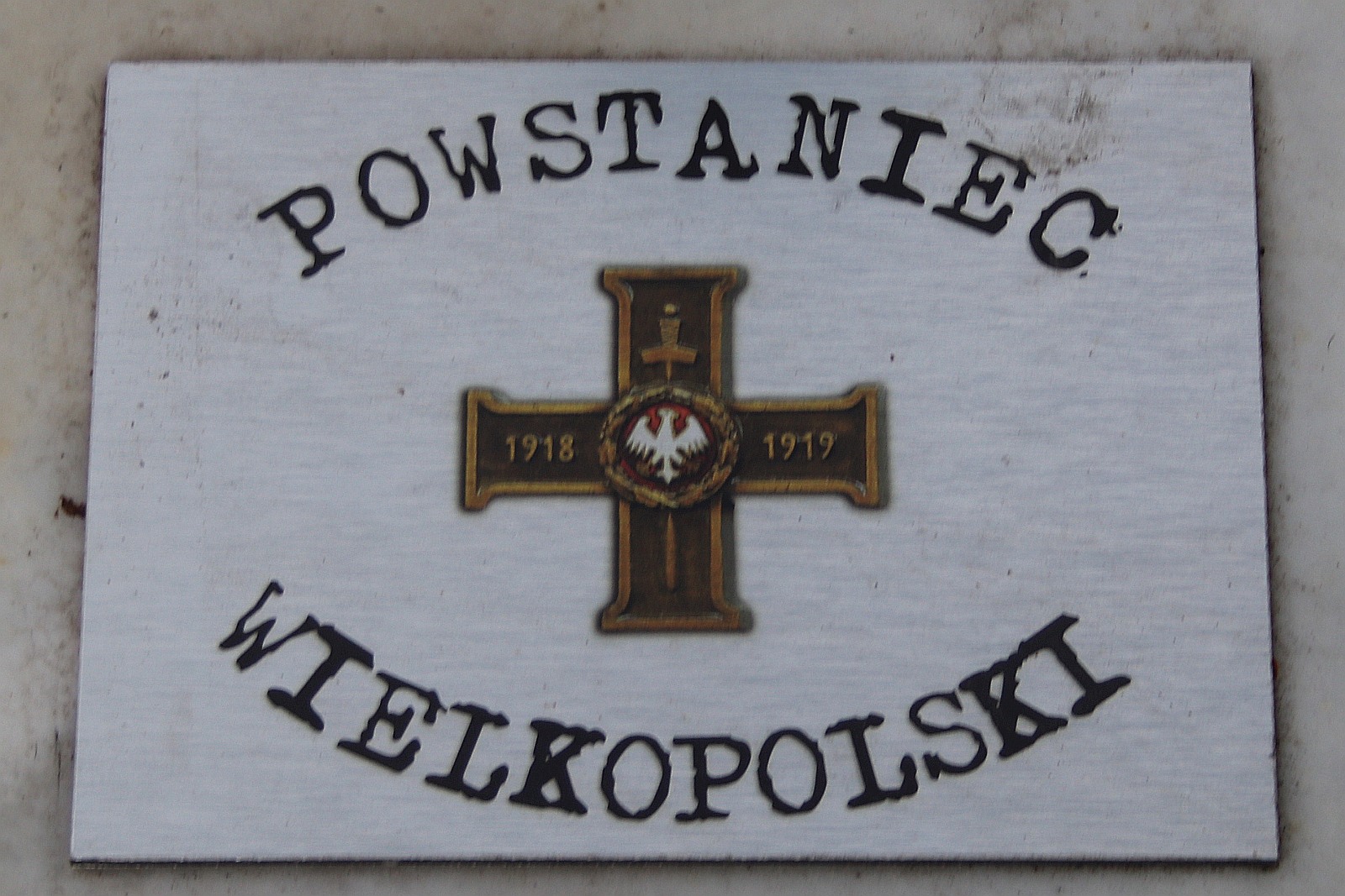 Zapłonęły znicze na grobach powstańców wielkopolskich