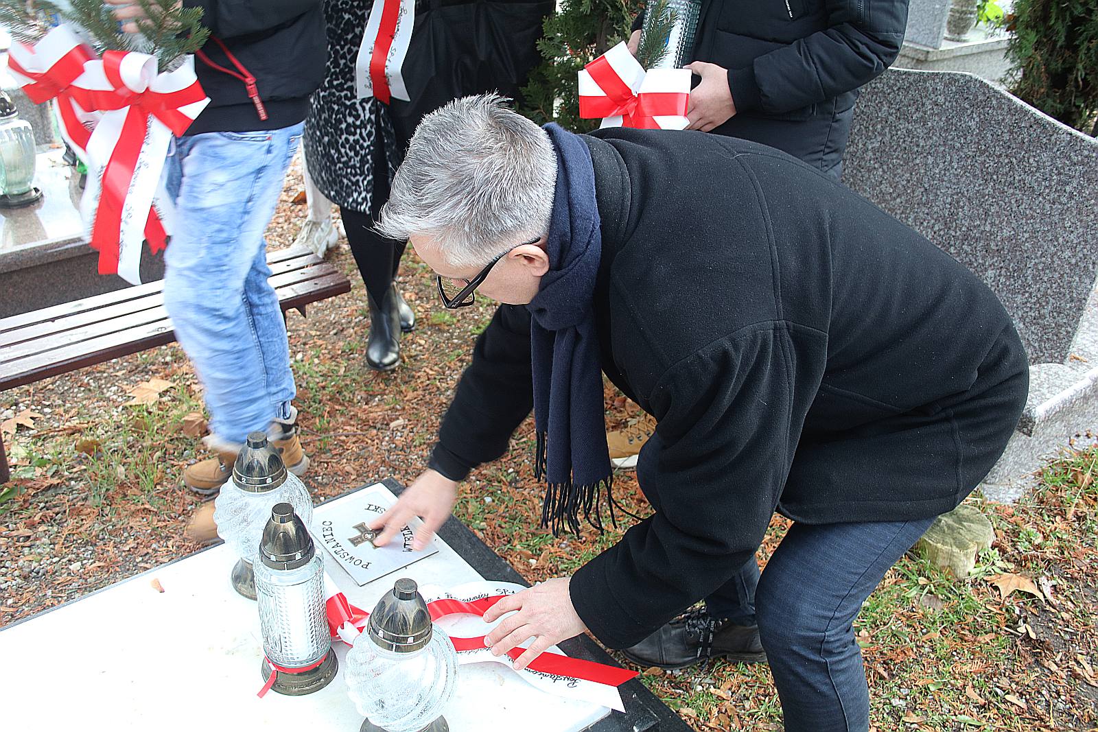 Zapłonęły znicze na grobach powstańców wielkopolskich