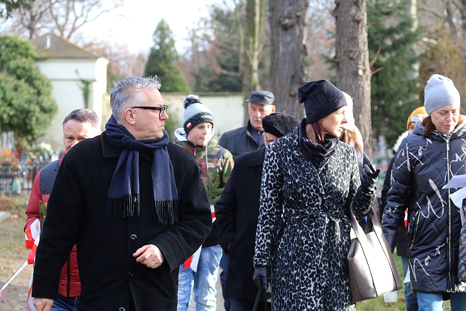 Zapłonęły znicze na grobach powstańców wielkopolskich