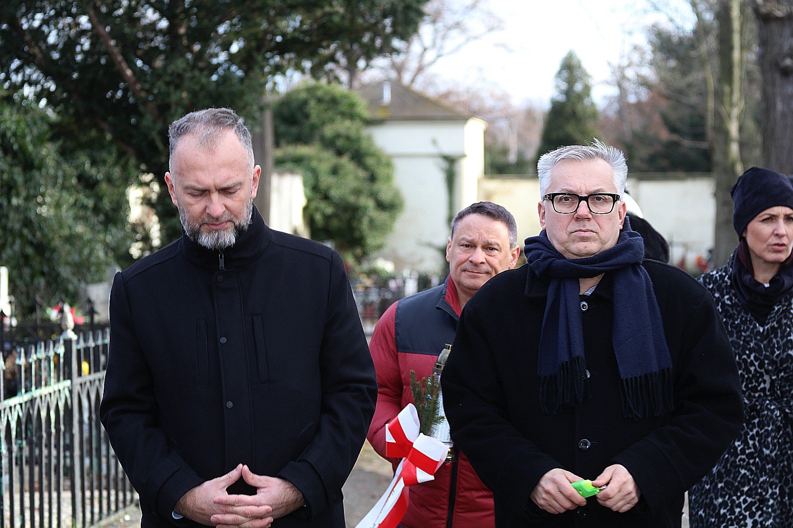 Zapłonęły znicze na grobach powstańców wielkopolskich