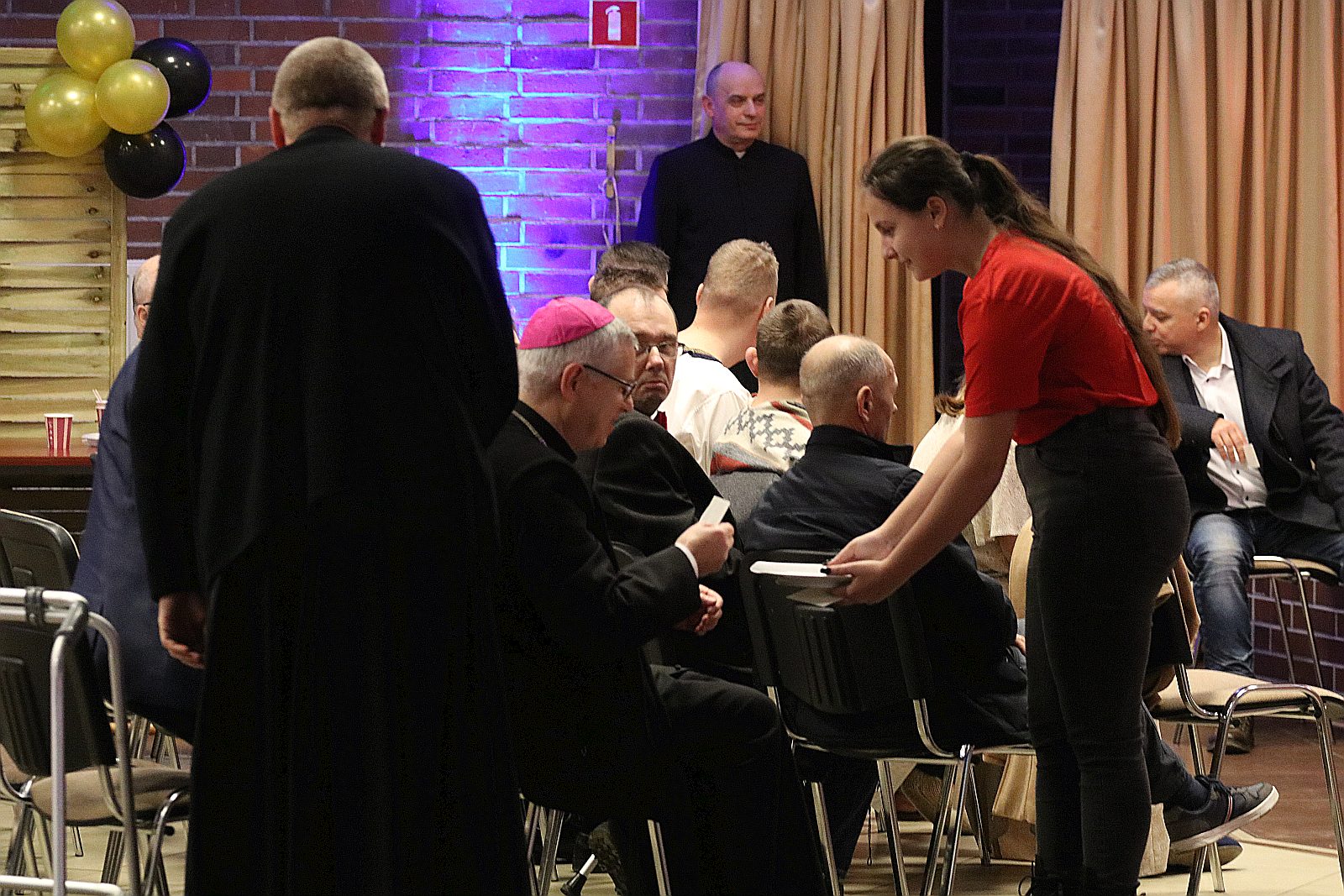 Spotkanie opłatkowe i bal osób niepełnosprawnych