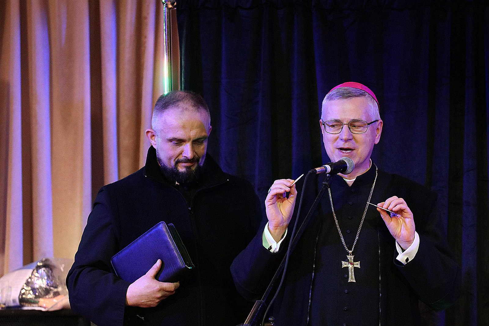 Spotkanie opłatkowe i bal osób niepełnosprawnych