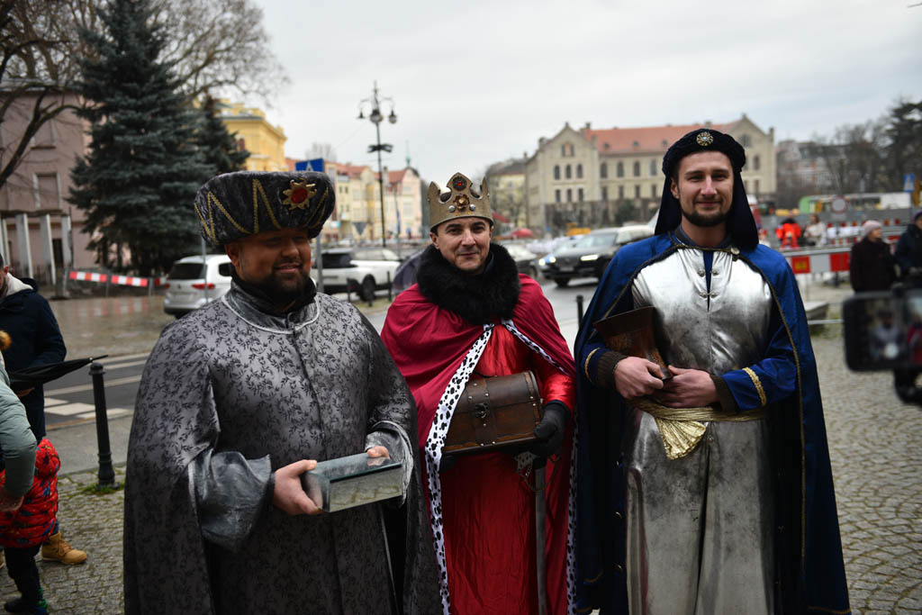 Ulicami Legnicy przeszedł Orszak Trzech Króli