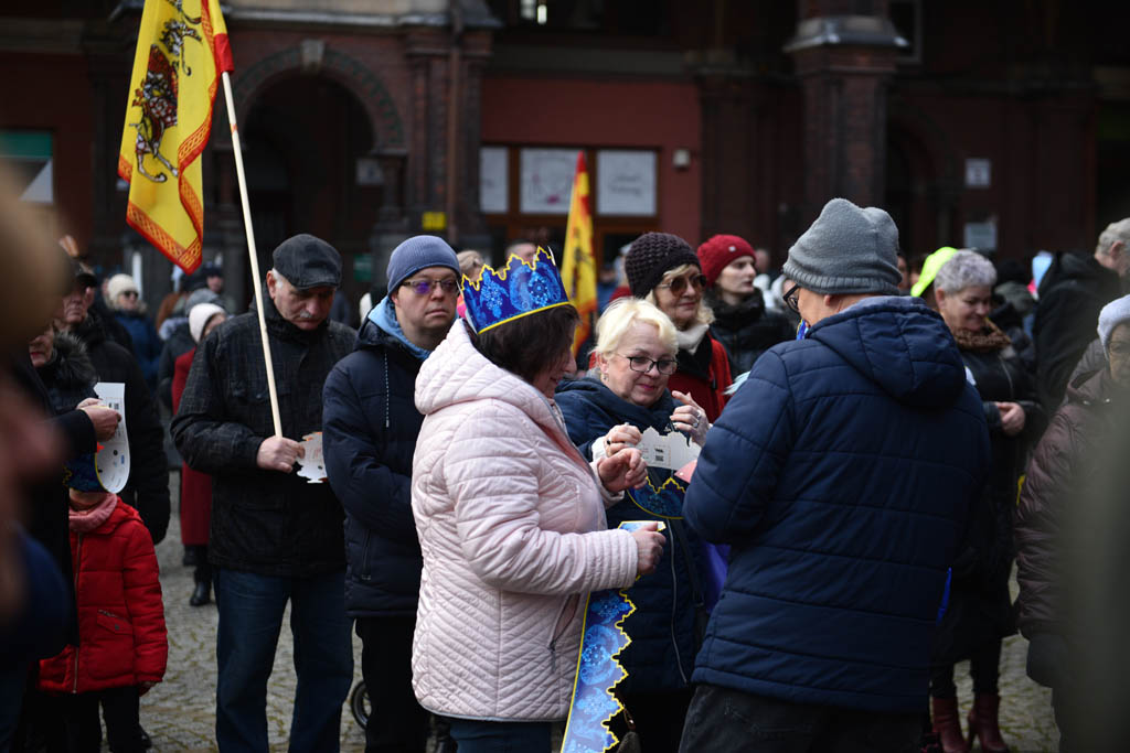 Ulicami Legnicy przeszedł Orszak Trzech Króli