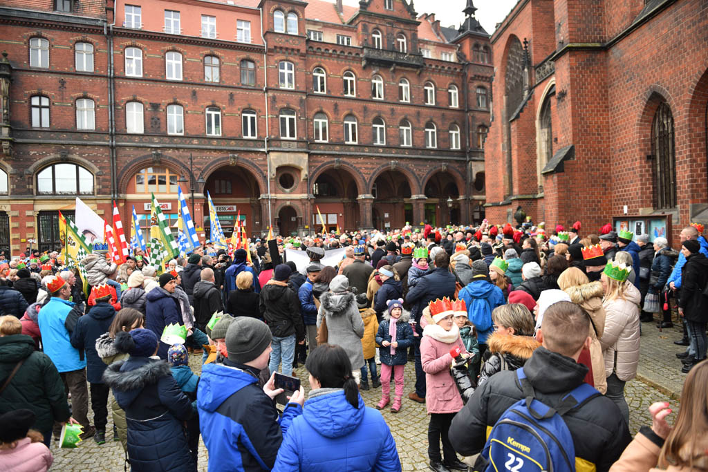 Ulicami Legnicy przeszedł Orszak Trzech Króli