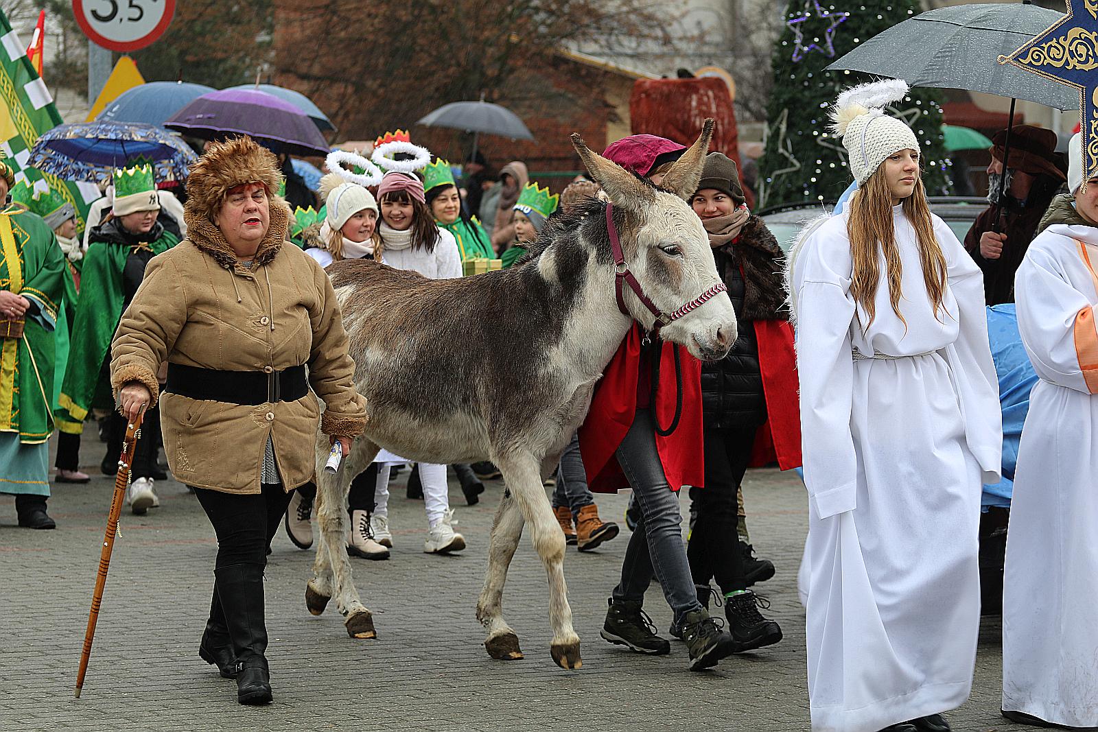 Orszak Trzech Króli w Prochowicach jak zawsze liczny