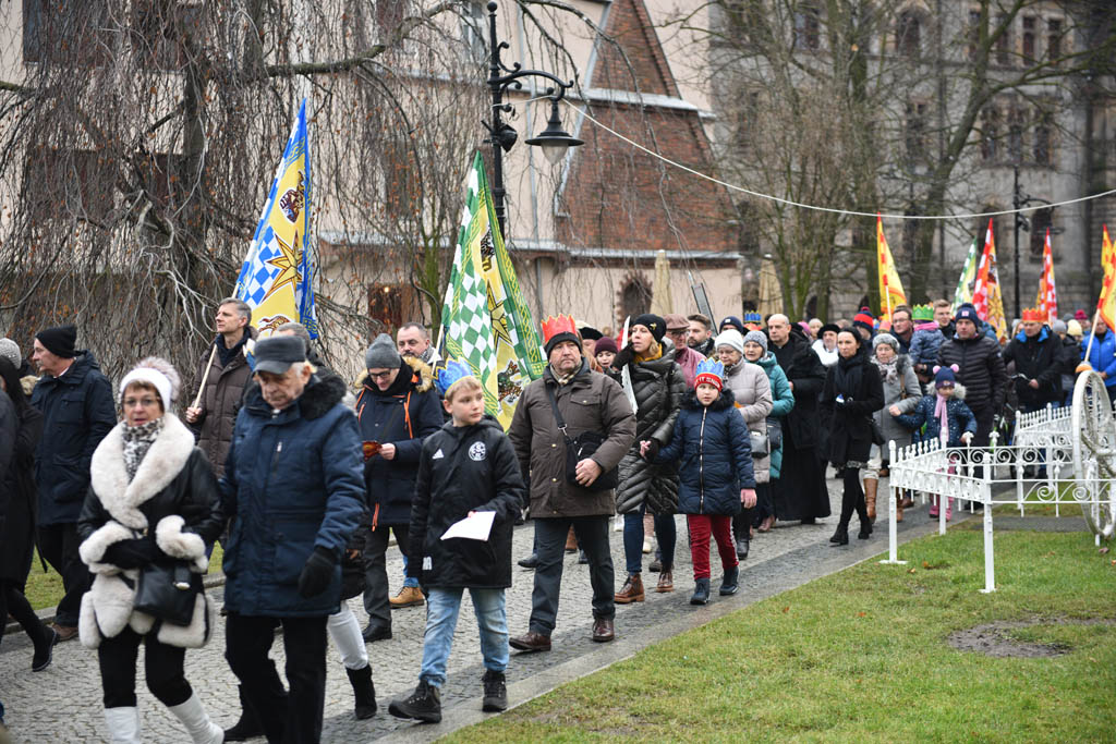 Ulicami Legnicy przeszedł Orszak Trzech Króli