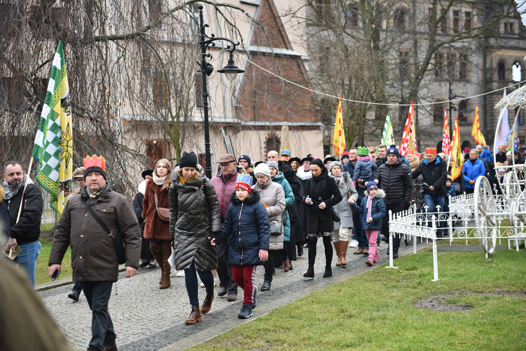 Ulicami Legnicy przeszedł Orszak Trzech Króli