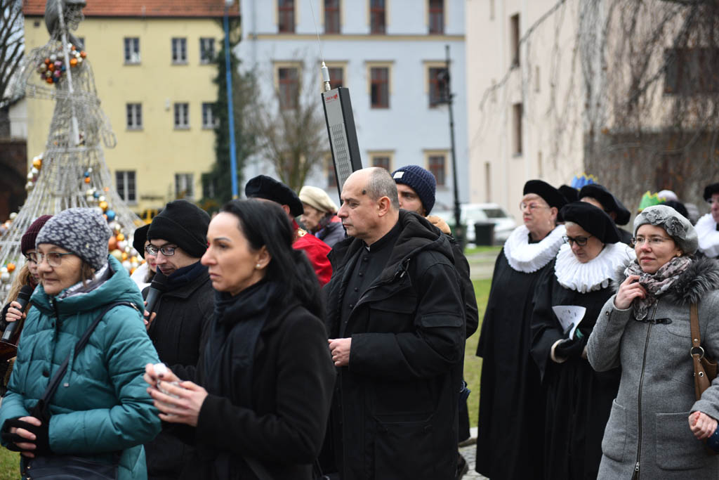 Ulicami Legnicy przeszedł Orszak Trzech Króli