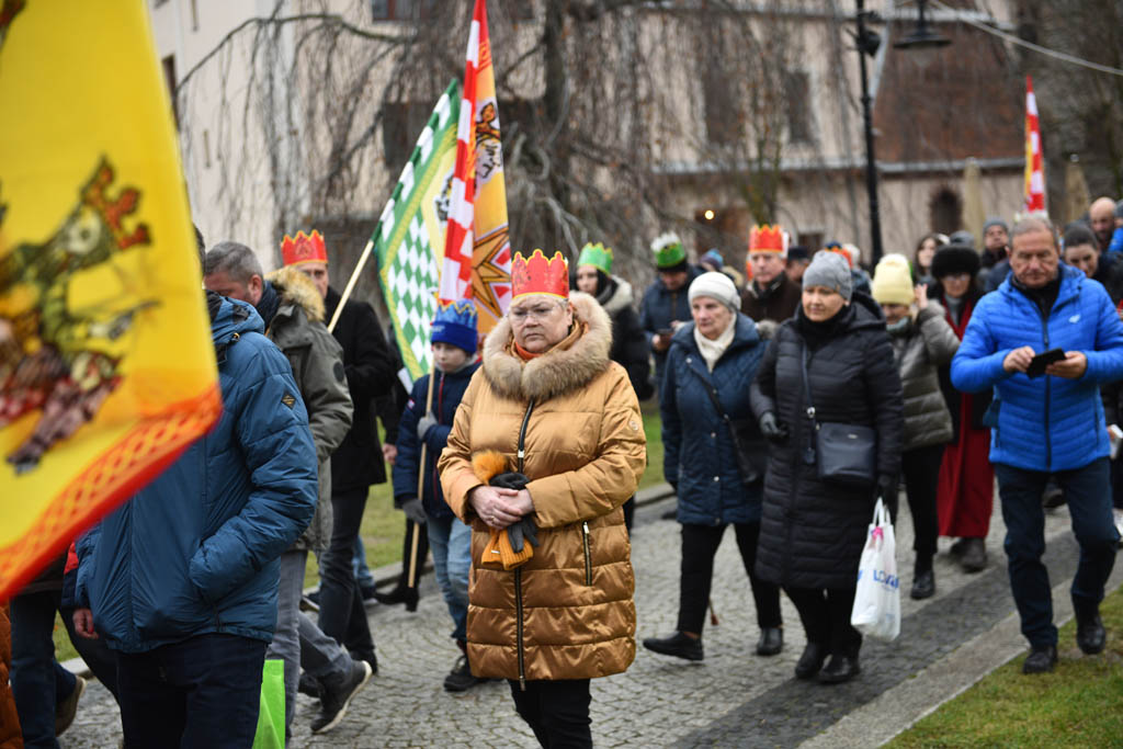 Ulicami Legnicy przeszedł Orszak Trzech Króli