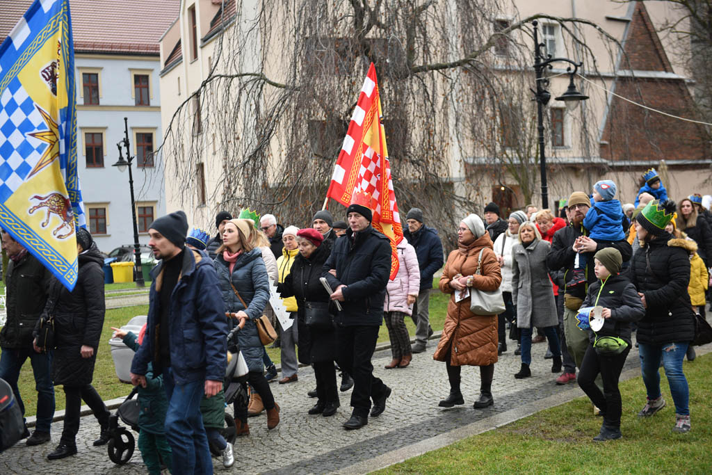 Ulicami Legnicy przeszedł Orszak Trzech Króli