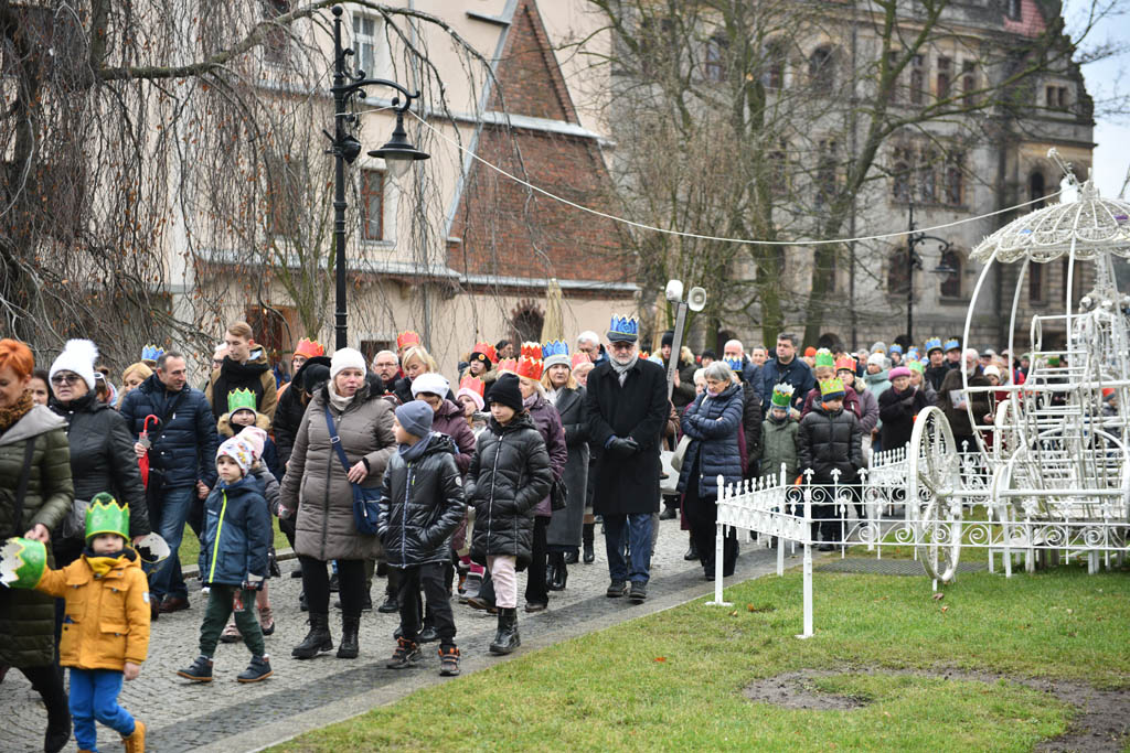 Ulicami Legnicy przeszedł Orszak Trzech Króli