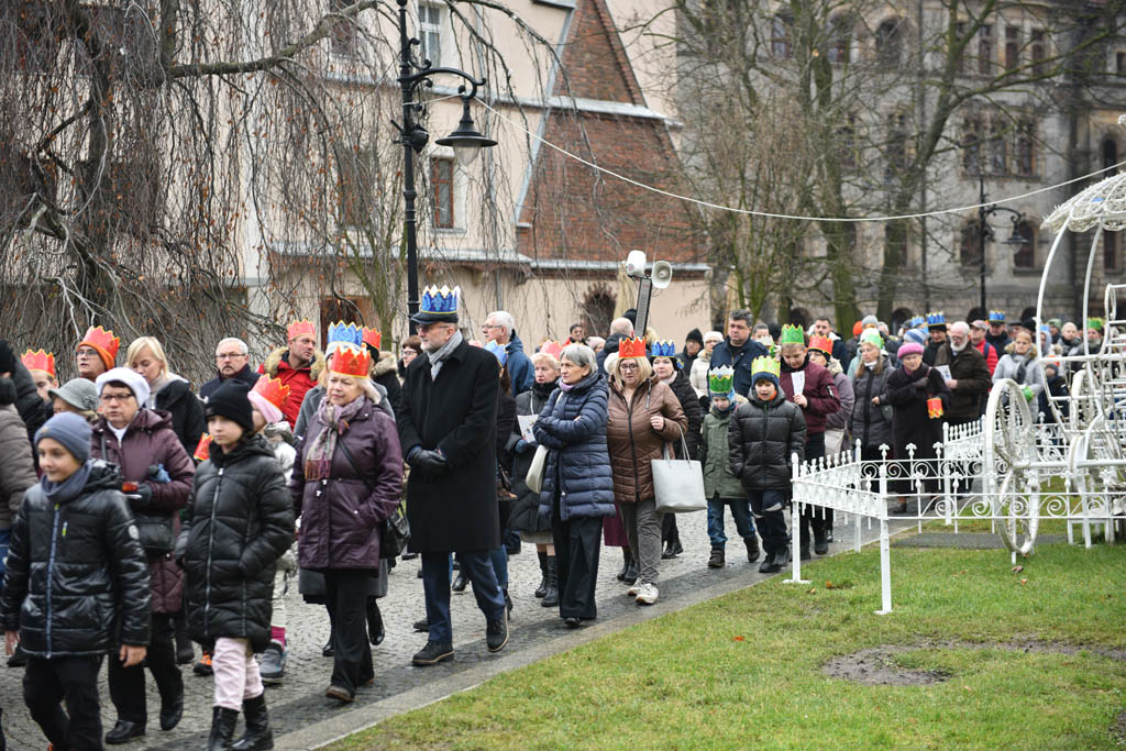 Ulicami Legnicy przeszedł Orszak Trzech Króli
