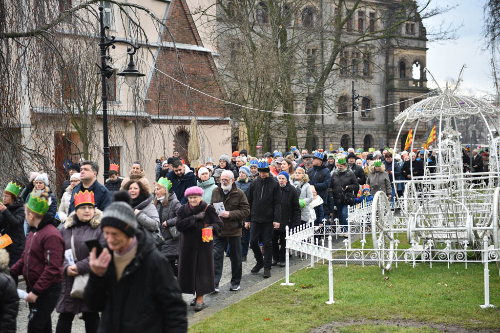 Ulicami Legnicy przeszedł Orszak Trzech Króli