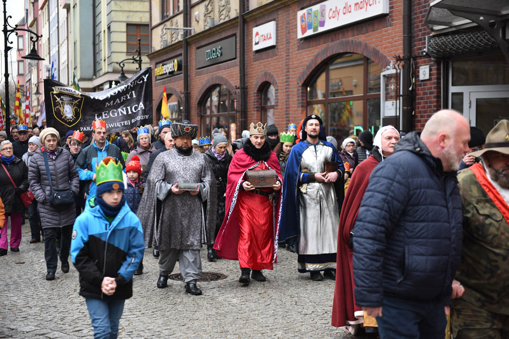 Ulicami Legnicy przeszedł Orszak Trzech Króli