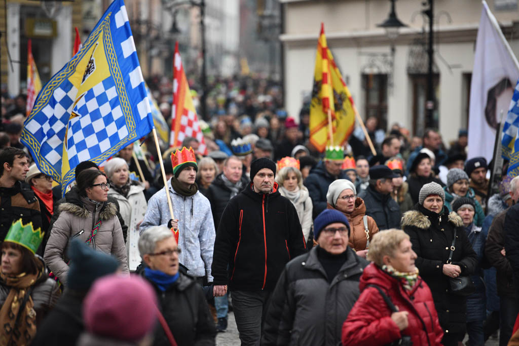 Ulicami Legnicy przeszedł Orszak Trzech Króli