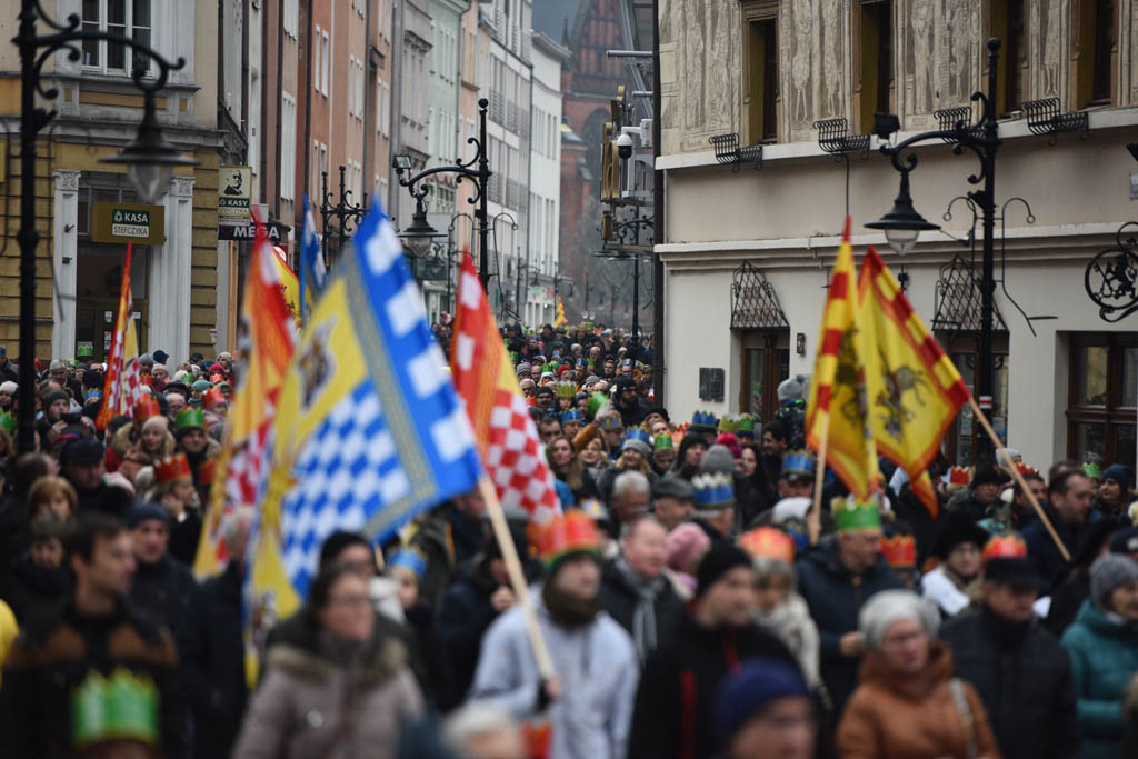 Ulicami Legnicy przeszedł Orszak Trzech Króli