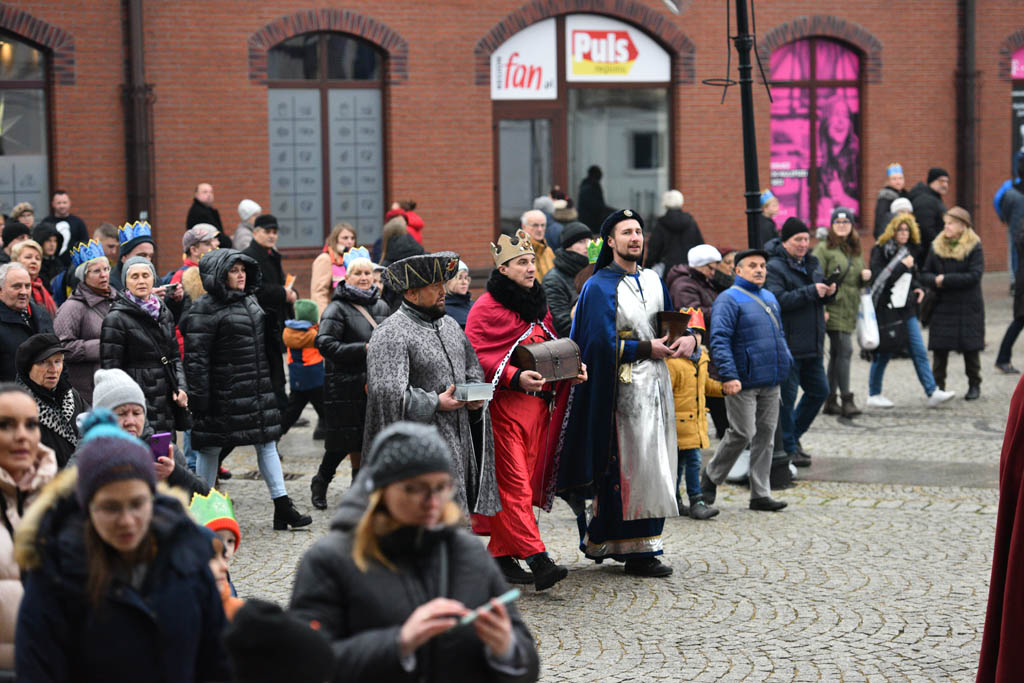 Ulicami Legnicy przeszedł Orszak Trzech Króli