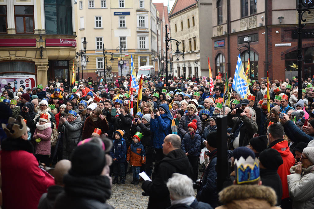 Ulicami Legnicy przeszedł Orszak Trzech Króli