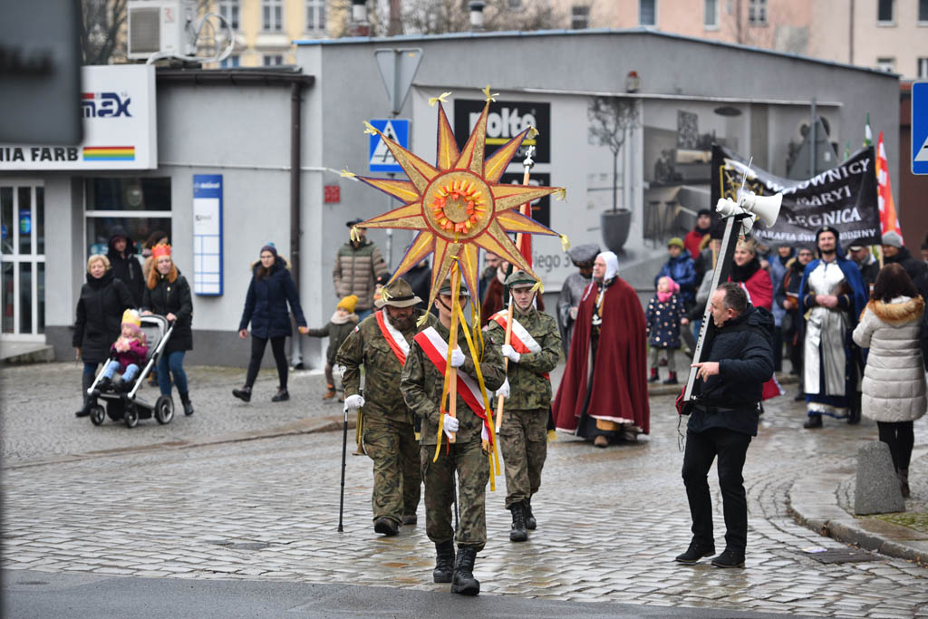 Ulicami Legnicy przeszedł Orszak Trzech Króli