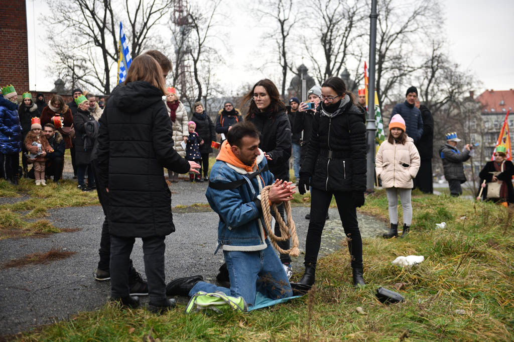 Ulicami Legnicy przeszedł Orszak Trzech Króli
