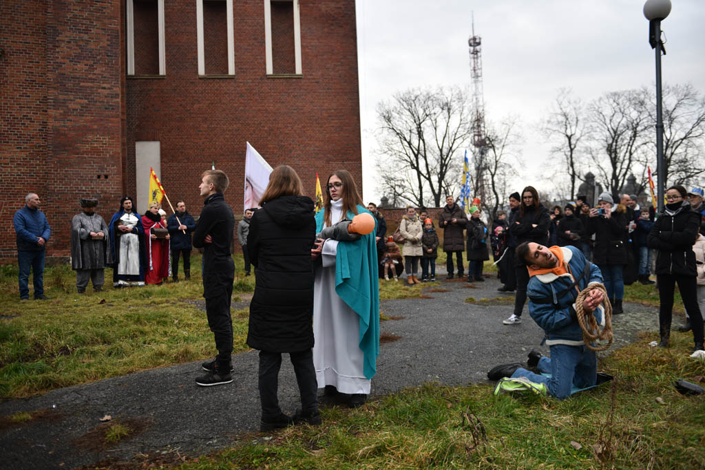 Ulicami Legnicy przeszedł Orszak Trzech Króli