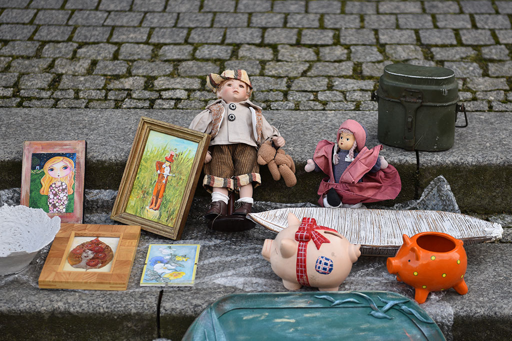 Czego nie znajdziesz w sklepie, kupisz na jarmarku staroci