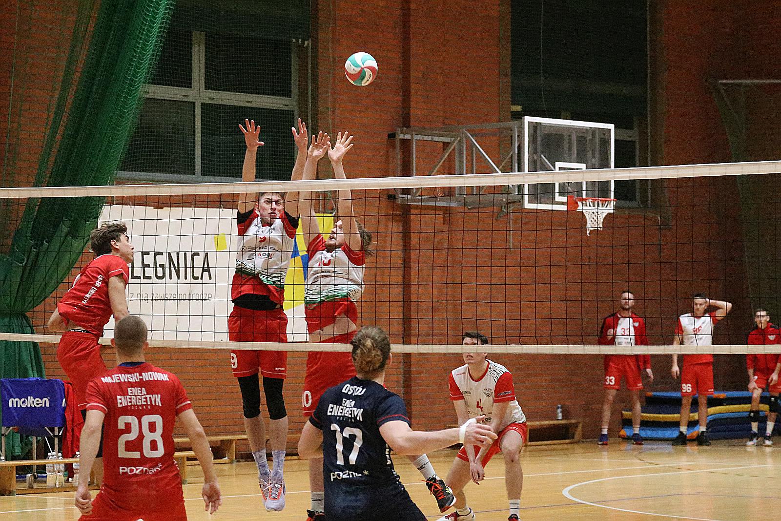 Ikar Legnica przegrywa po tie-breaku z dryżyną z Poznania