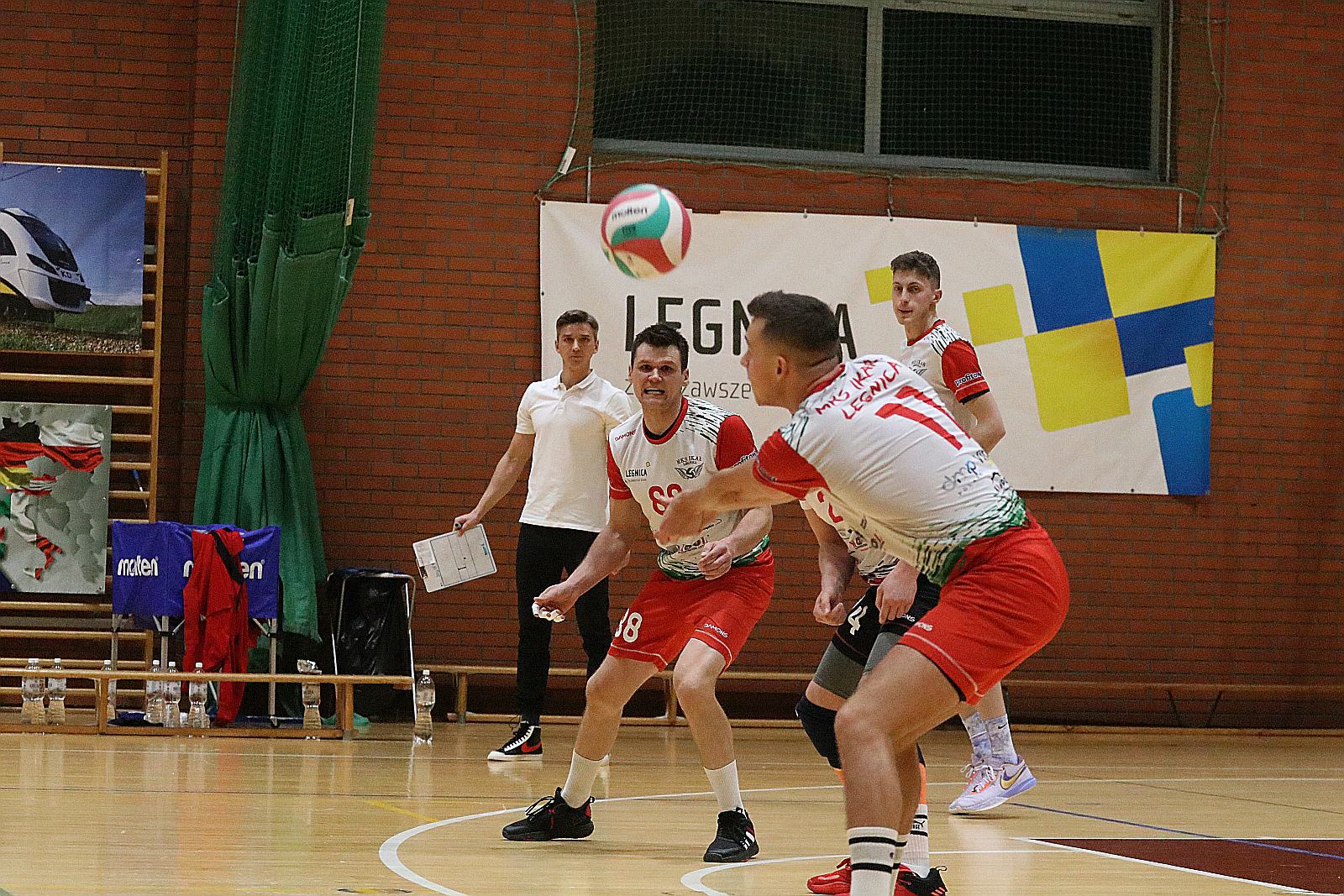 Ikar Legnica przegrywa po tie-breaku z dryżyną z Poznania
