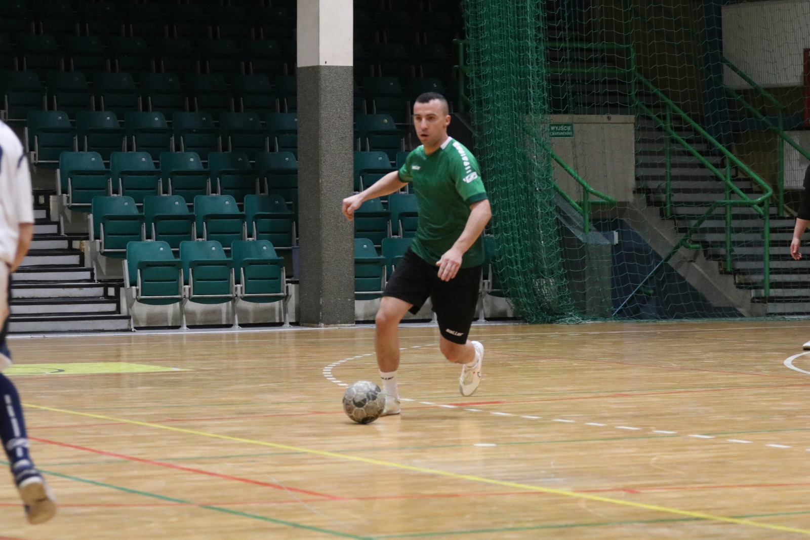 Legnicka Liga Halowa Saller Cup: runda zasadnicza na finiszu