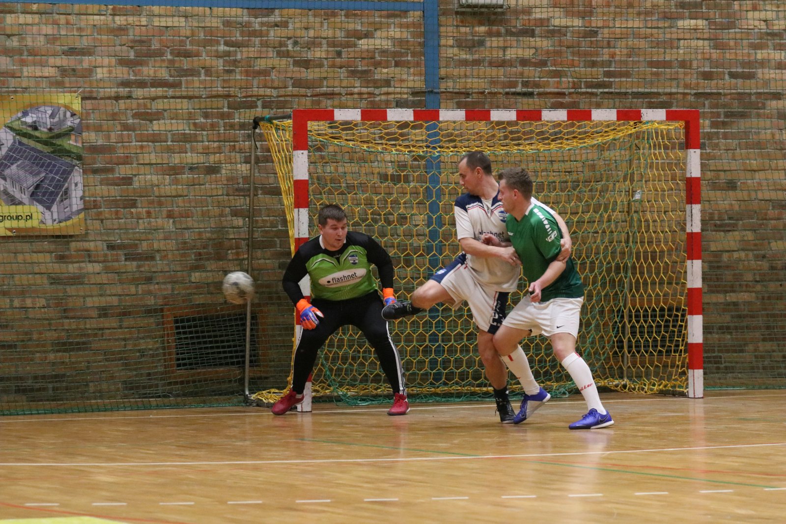 Legnicka Liga Halowa Saller Cup: runda zasadnicza na finiszu