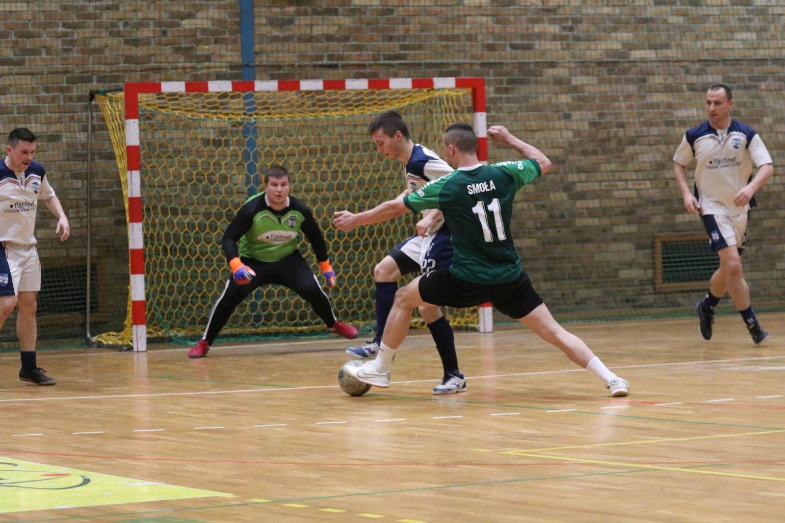 Legnicka Liga Halowa Saller Cup: runda zasadnicza na finiszu
