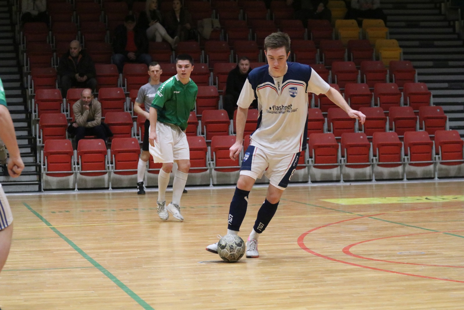 Legnicka Liga Halowa Saller Cup: runda zasadnicza na finiszu