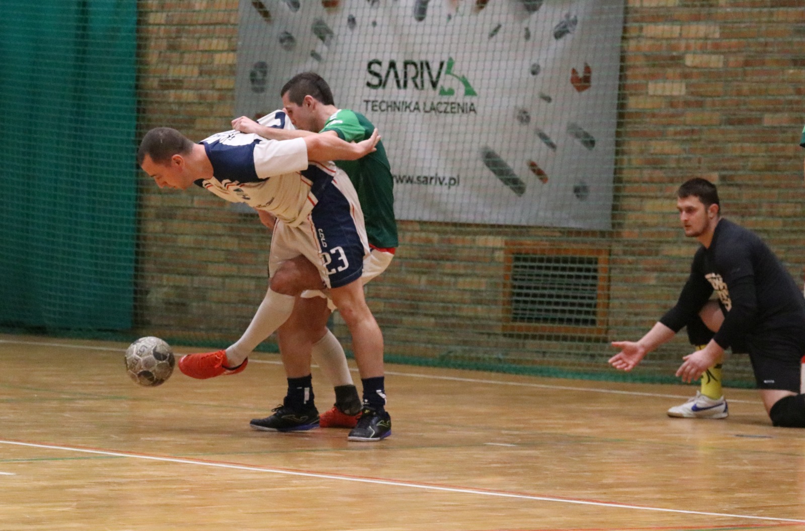 Legnicka Liga Halowa Saller Cup: runda zasadnicza na finiszu