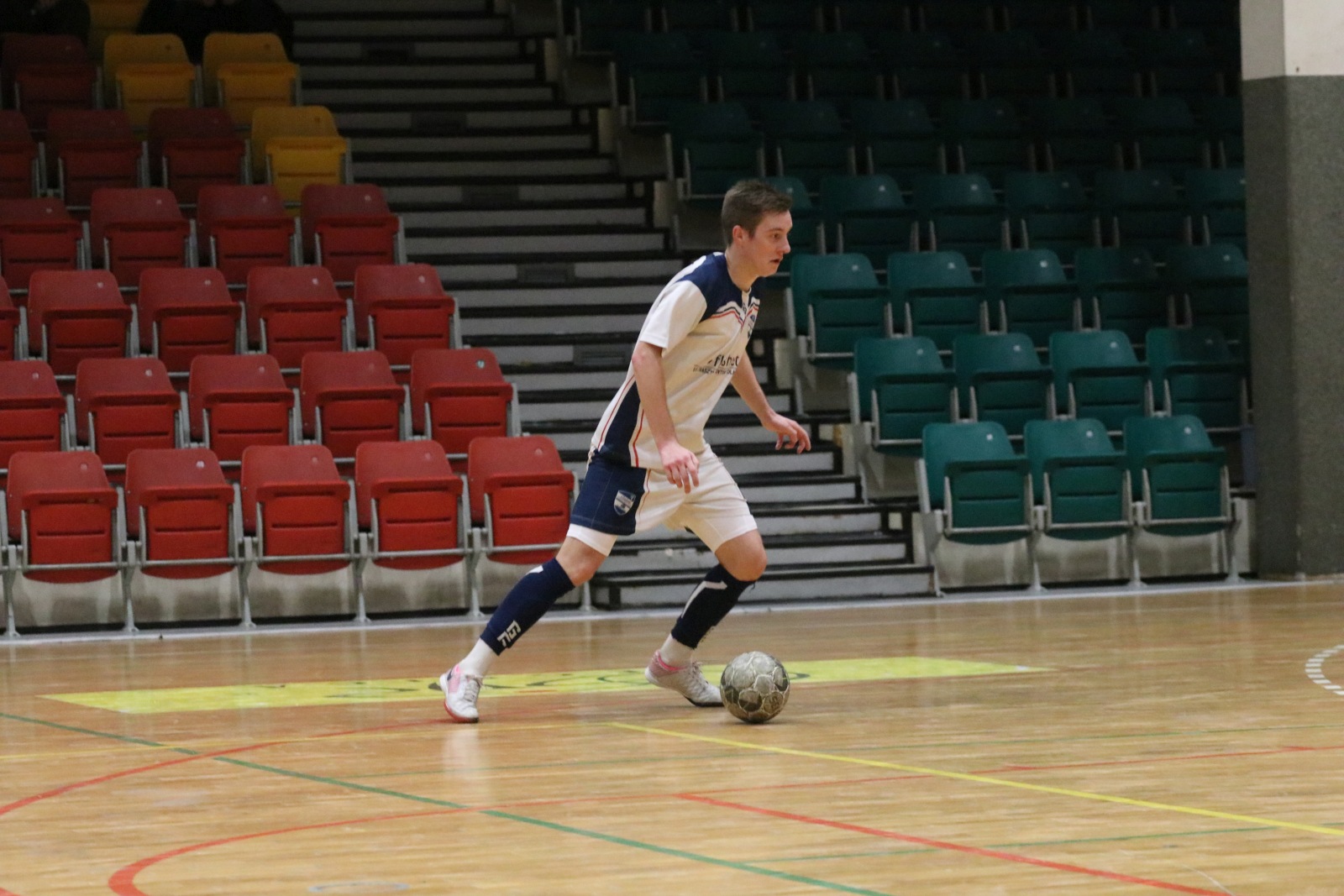 Legnicka Liga Halowa Saller Cup: runda zasadnicza na finiszu