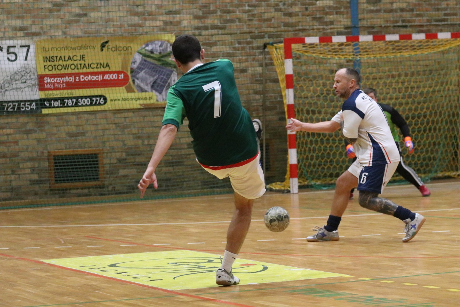 Legnicka Liga Halowa Saller Cup: runda zasadnicza na finiszu