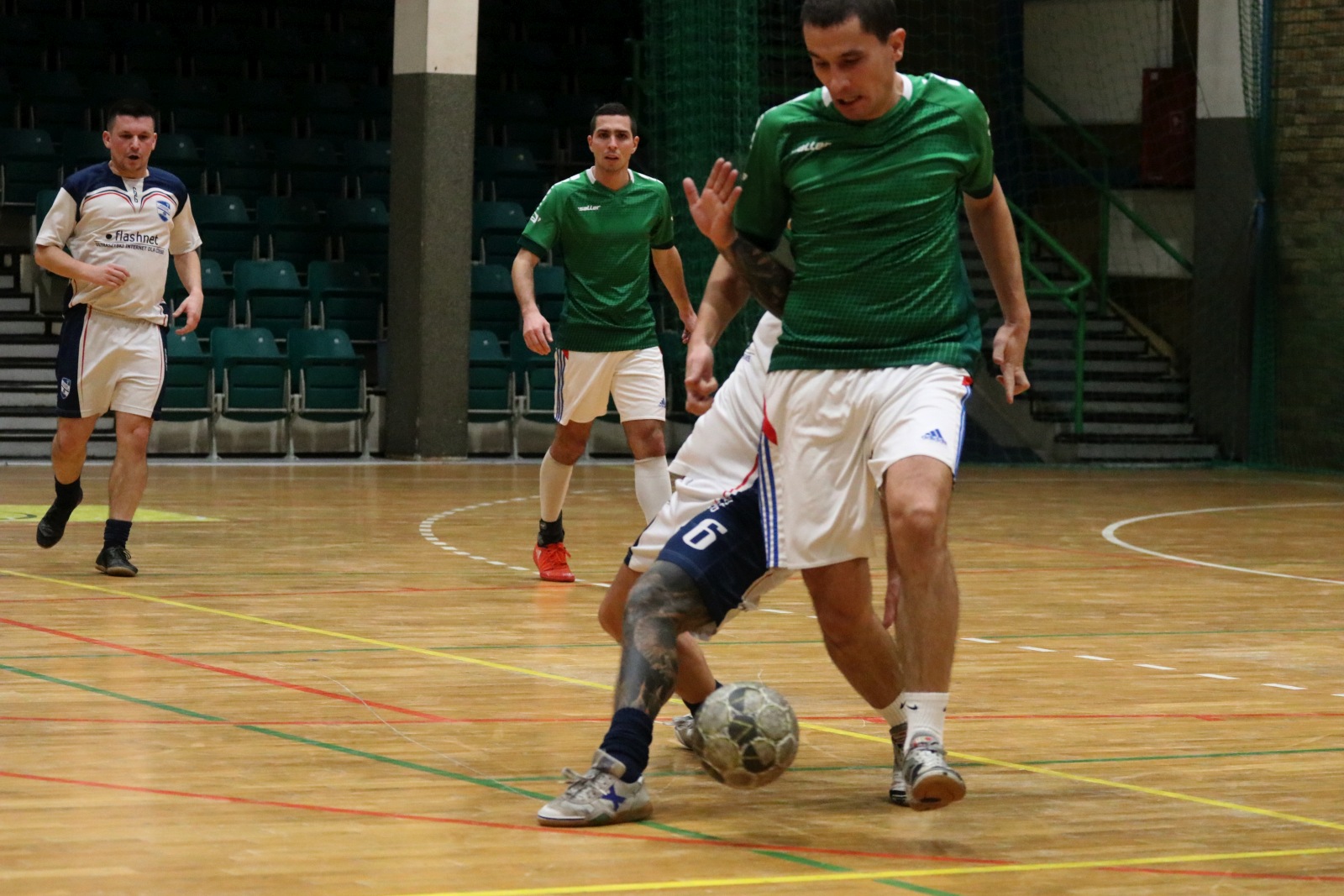 Legnicka Liga Halowa Saller Cup: runda zasadnicza na finiszu