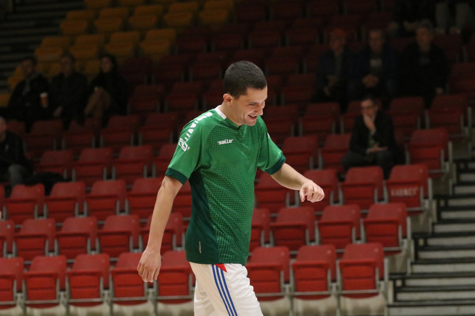 Legnicka Liga Halowa Saller Cup: runda zasadnicza na finiszu