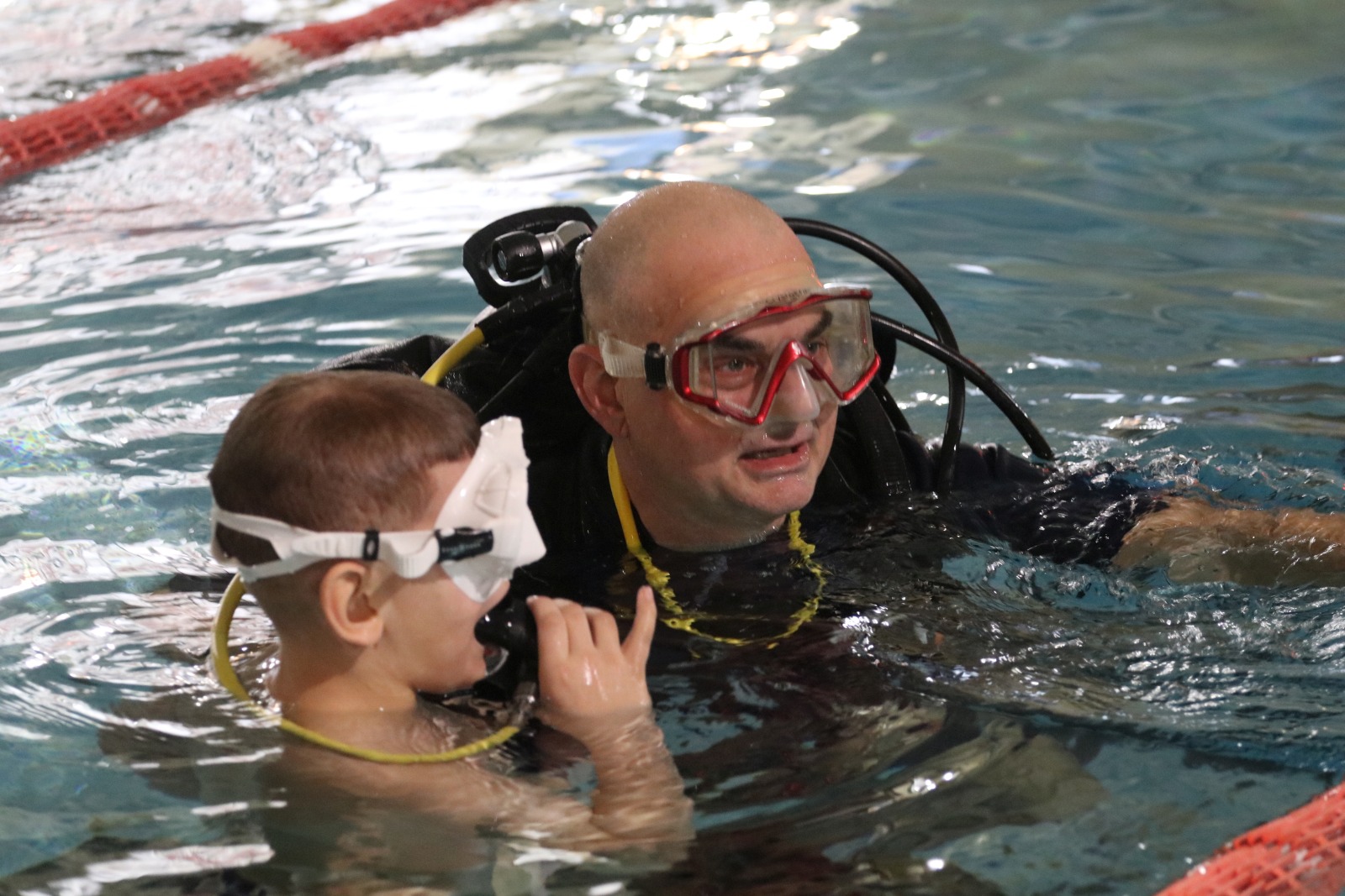 Wodne animacje na Delfinku przygotowane przez OSiR w Legnicy
