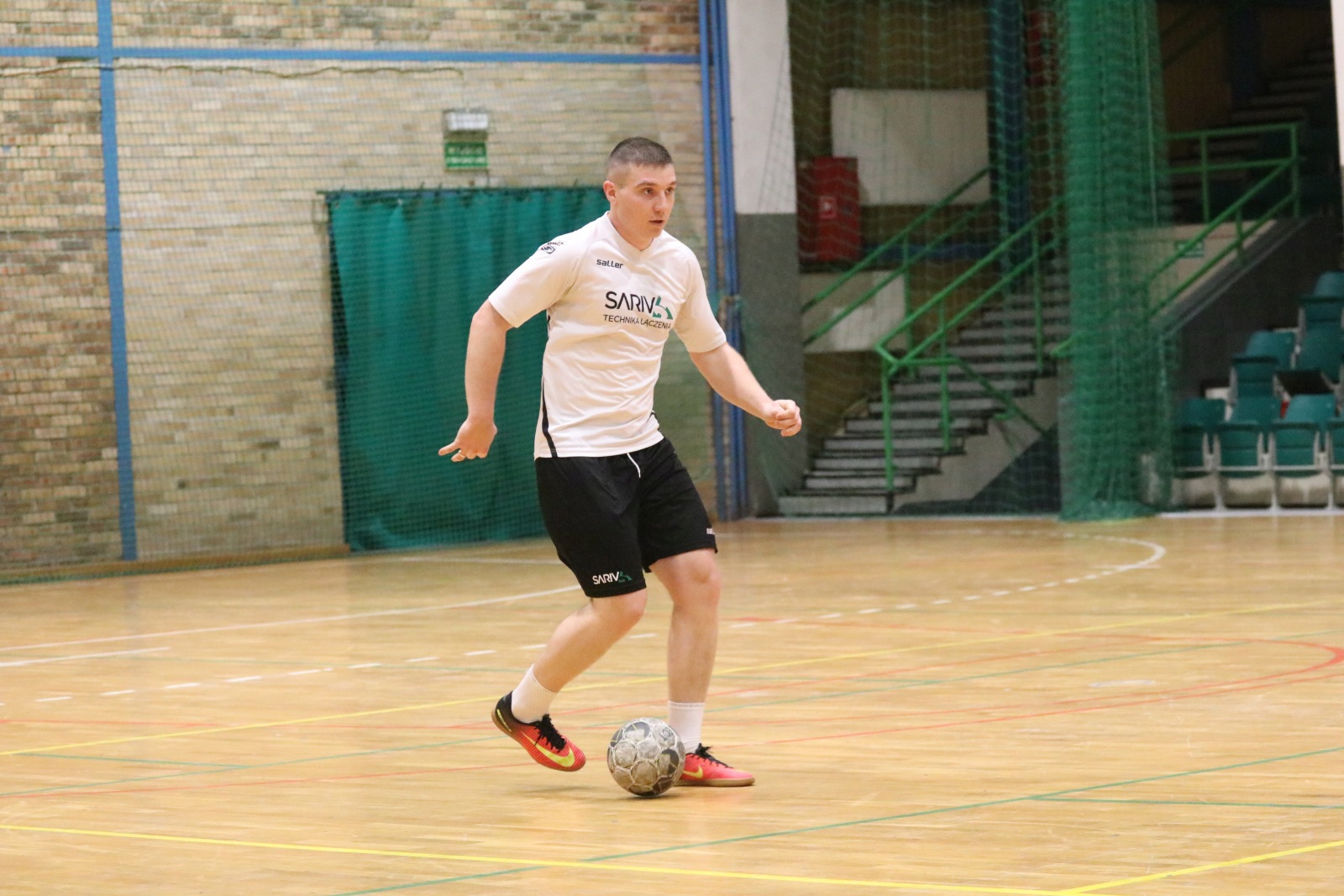 Legnicka Liga Halowa Saller Cup: runda zasadnicza na finiszu