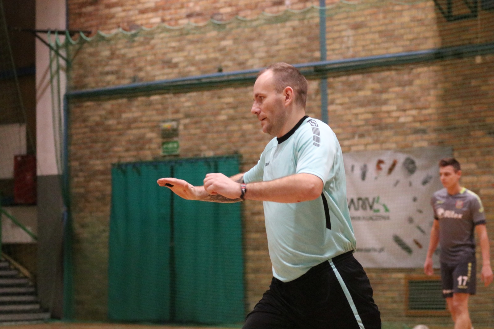 Legnicka Liga Halowa Saller Cup: runda zasadnicza na finiszu