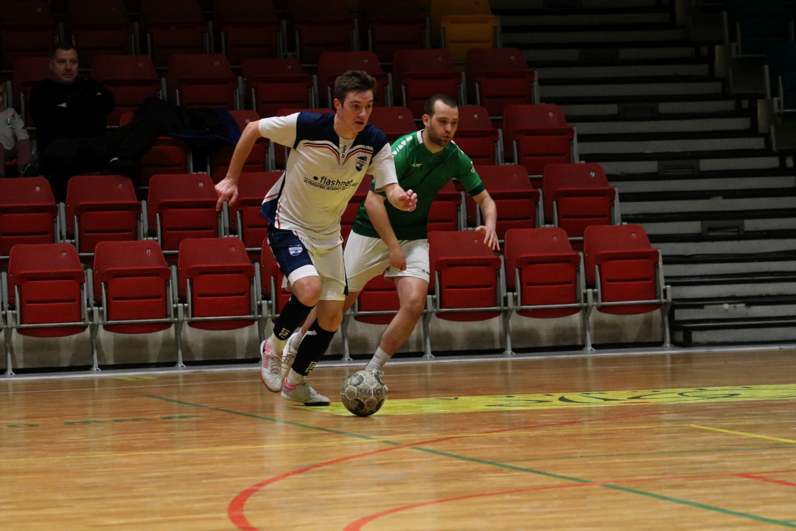 Legnicka Liga Halowa Saller Cup: runda zasadnicza na finiszu