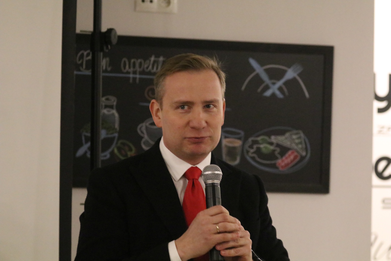 Renta wdowia ma szansę wrócić do Sejmu. Lewica zbiera podpisy