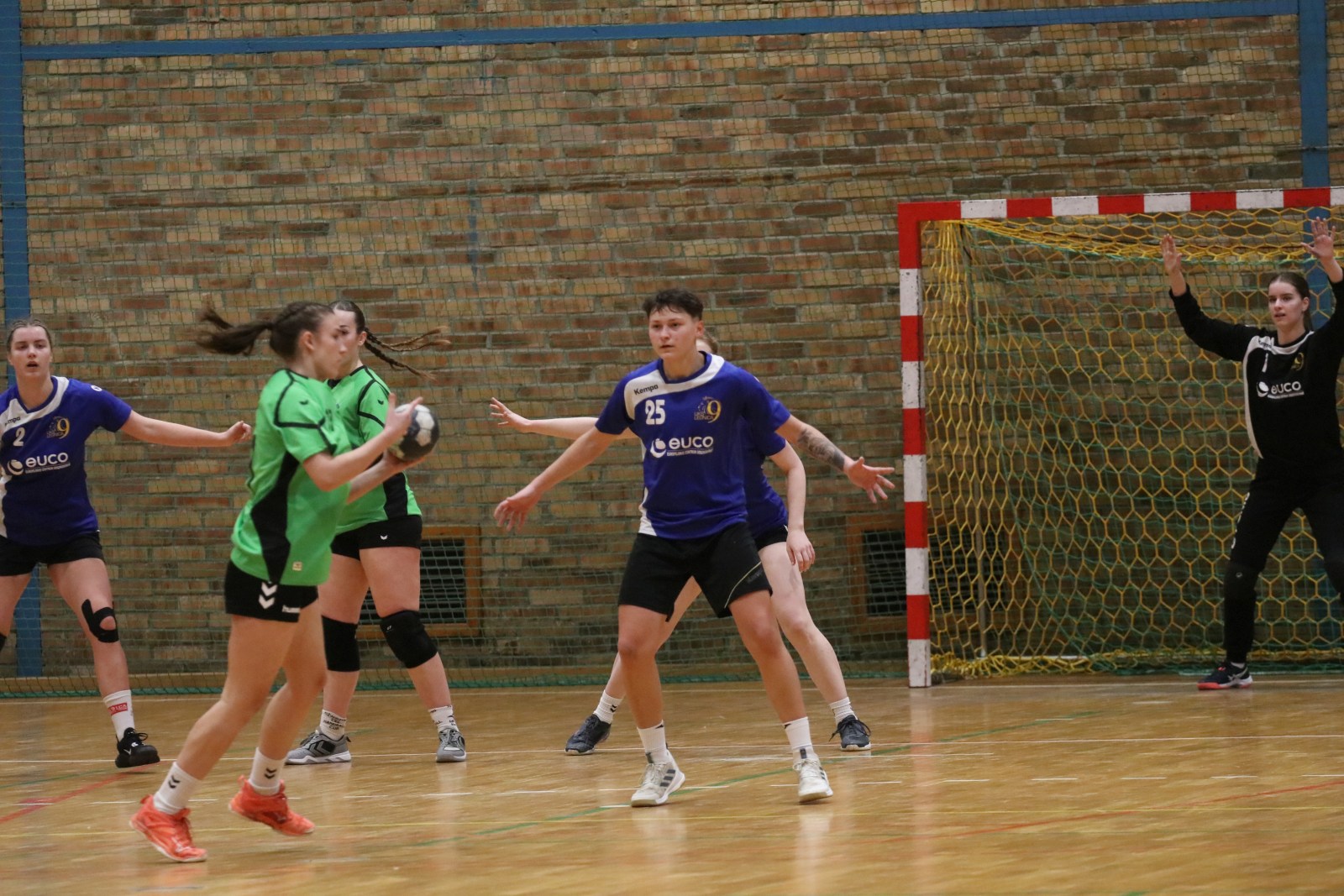 Dziwiątka Legnica pewnie wygrywa z drużyną ze Szczecina
