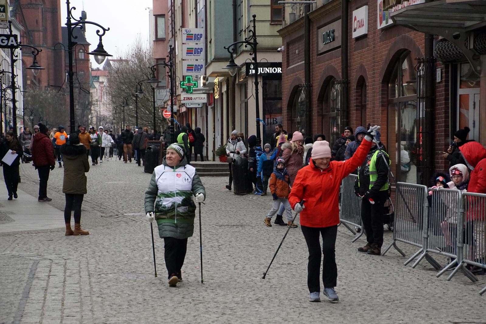 WOŚP: IX Legnicki Bieg i Marsz z Serduszkiem z OSiRem